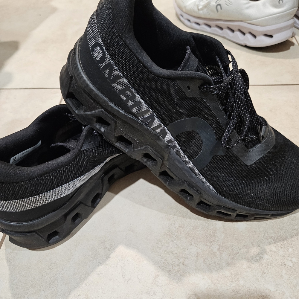 On Running Men's Black Running Shoes
